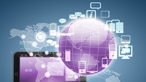 强队对战重重，场上战术精妙且防守严密