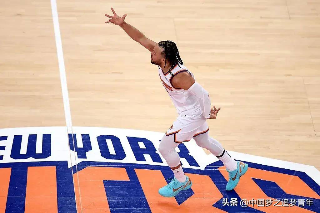 快船逆转尼克斯结束两连败